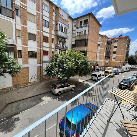 Los Claveles Tudela Luaran gambar