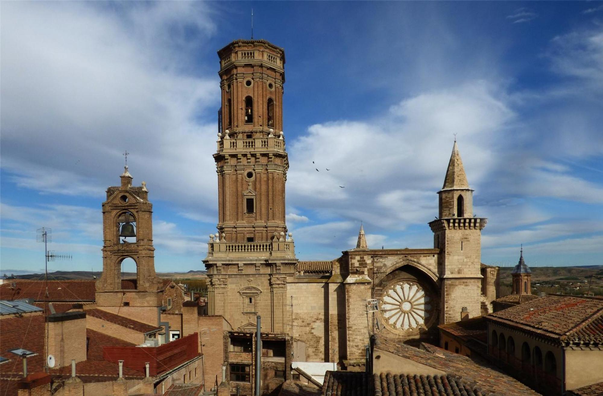 Los Claveles Tudela Luaran gambar
